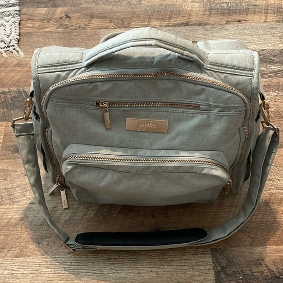 JUJUBE B.F.F. DIAPER BAG - PEBBLE CHROMATICS backpack - Picture 1 of 8